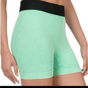 Zenana Ribbed Bicolor Shorts